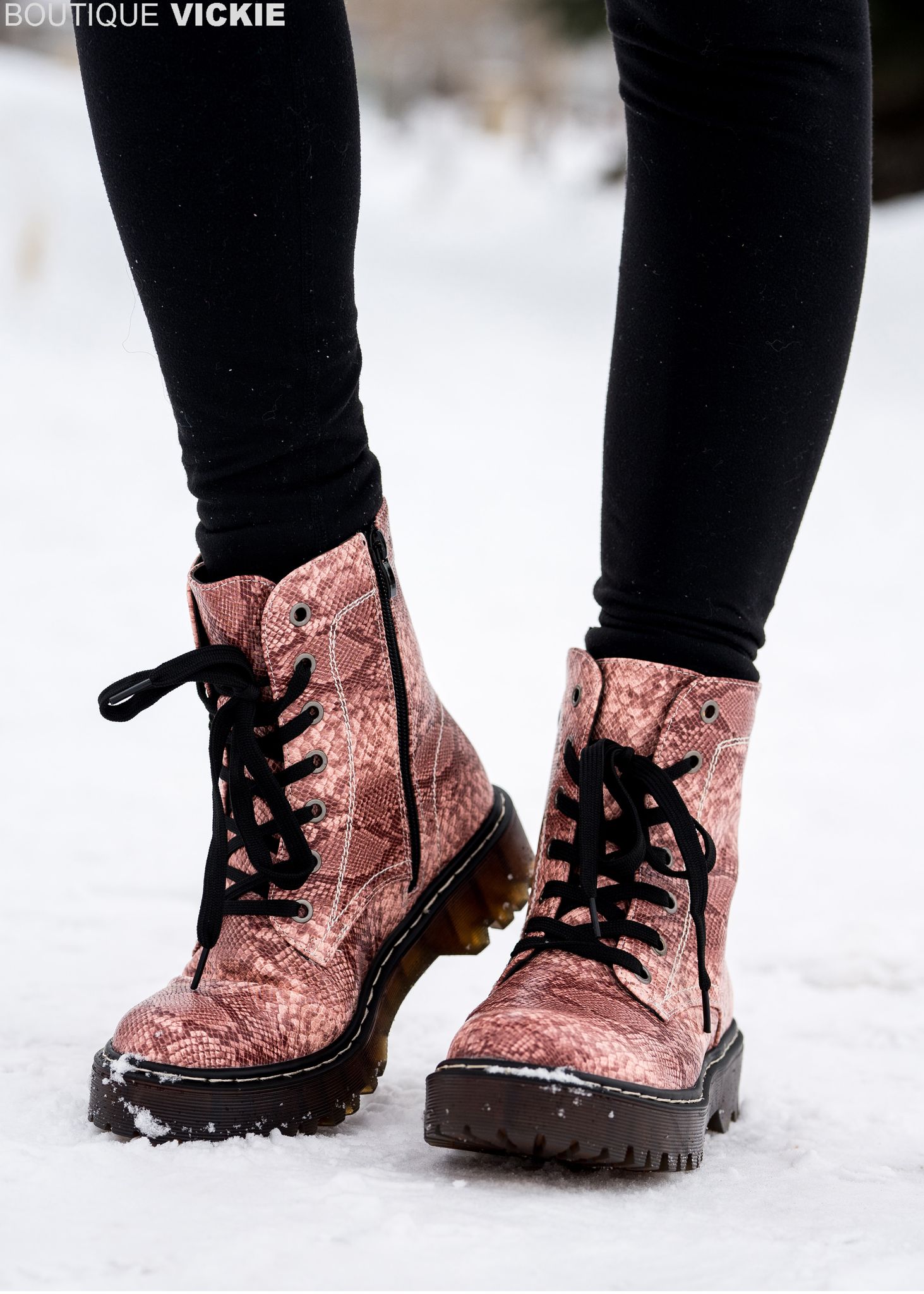 Live express...bottes et manteaux nouvellement soldés!