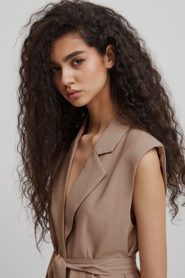 2 fêtées montrent leurs tenues!